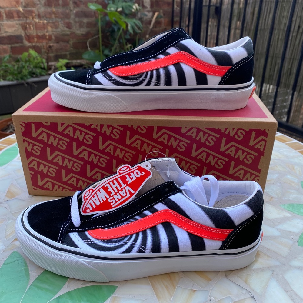 Vans Style 36 Black + Fiery Coral Swirl Optical Illusion Women's 7 (Brand New)